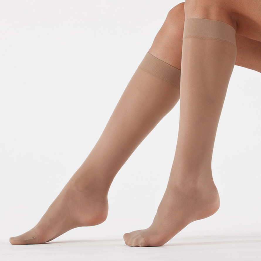 Støttestrømper & - Undgå hævede ben fødder