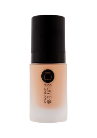 Nilens Jord Silky Skin Foundation 566 Latte