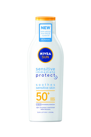 Nivea Protect & Sensitive Lotion SPF 50 200 ml