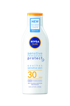 Nivea Sun Protect & Sensitive Soothing Lotion SPF 30 200 ml