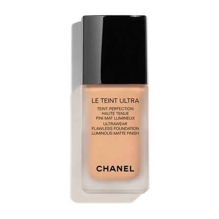 CHANEL ULTRAWEAR FLAWLESS FOUNDATION LUMINOUS MATTE FINISH. 121 CARAMEL