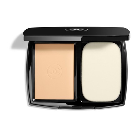 CHANEL ULTRAWEAR FLAWLESS COMPACT FOUNDATION SPF 15 10 BEIGE