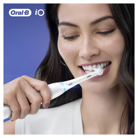 Oral-B iO Ultimate Clean Børstehoveder, Hvid 4 stk