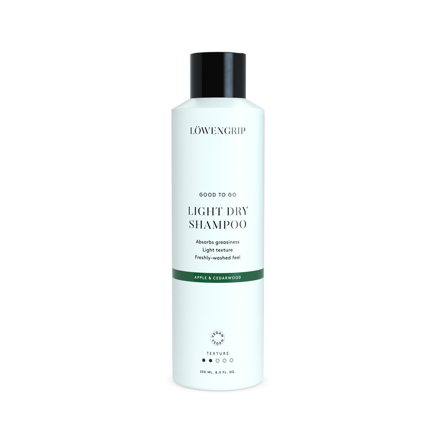 Køb Good To Go Light Dry Shampoo Apple & Cedarwood 250 ml fra Löwengrip