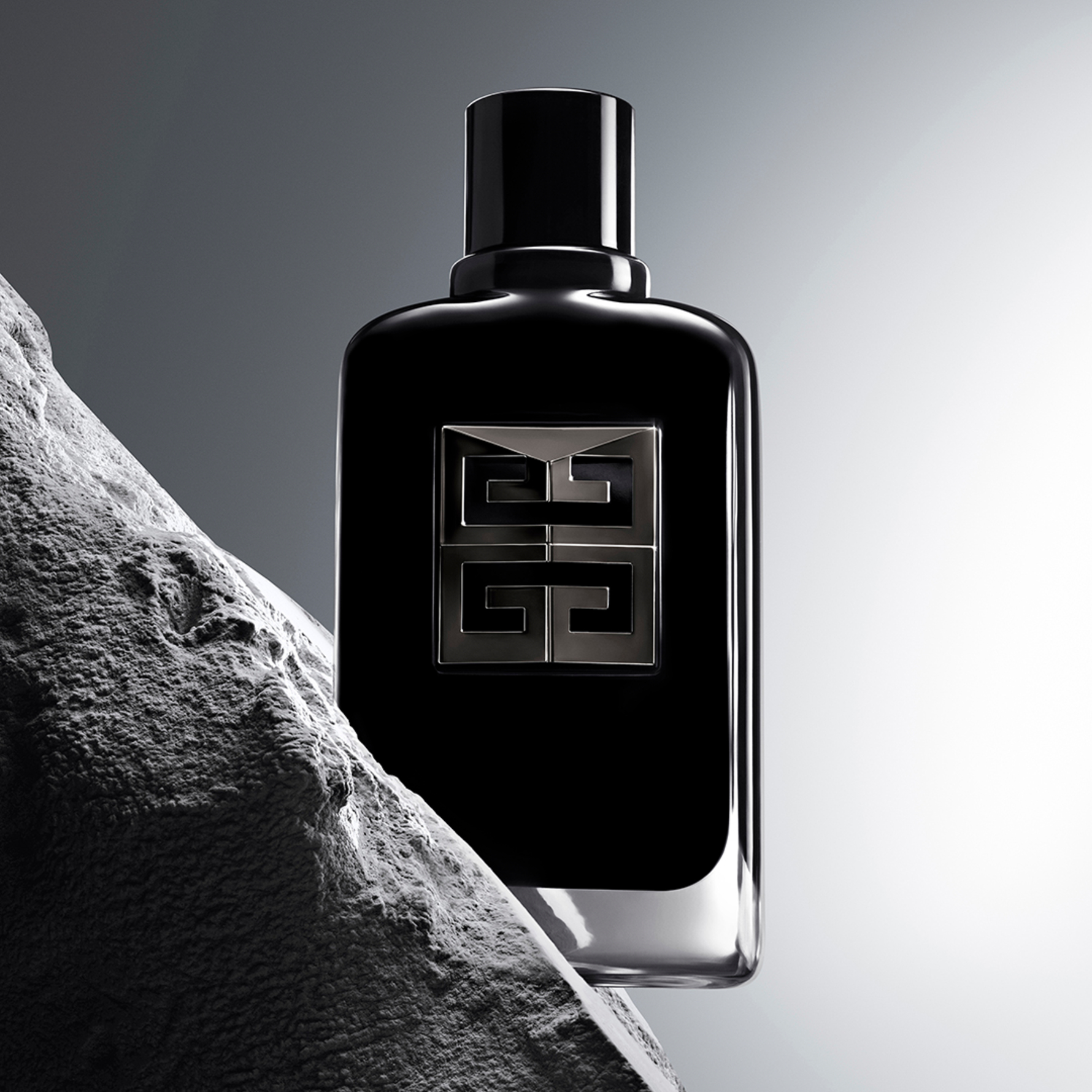 Køb Gentleman Society Extreme Eau de Parfum 100 ml fra Givenchy