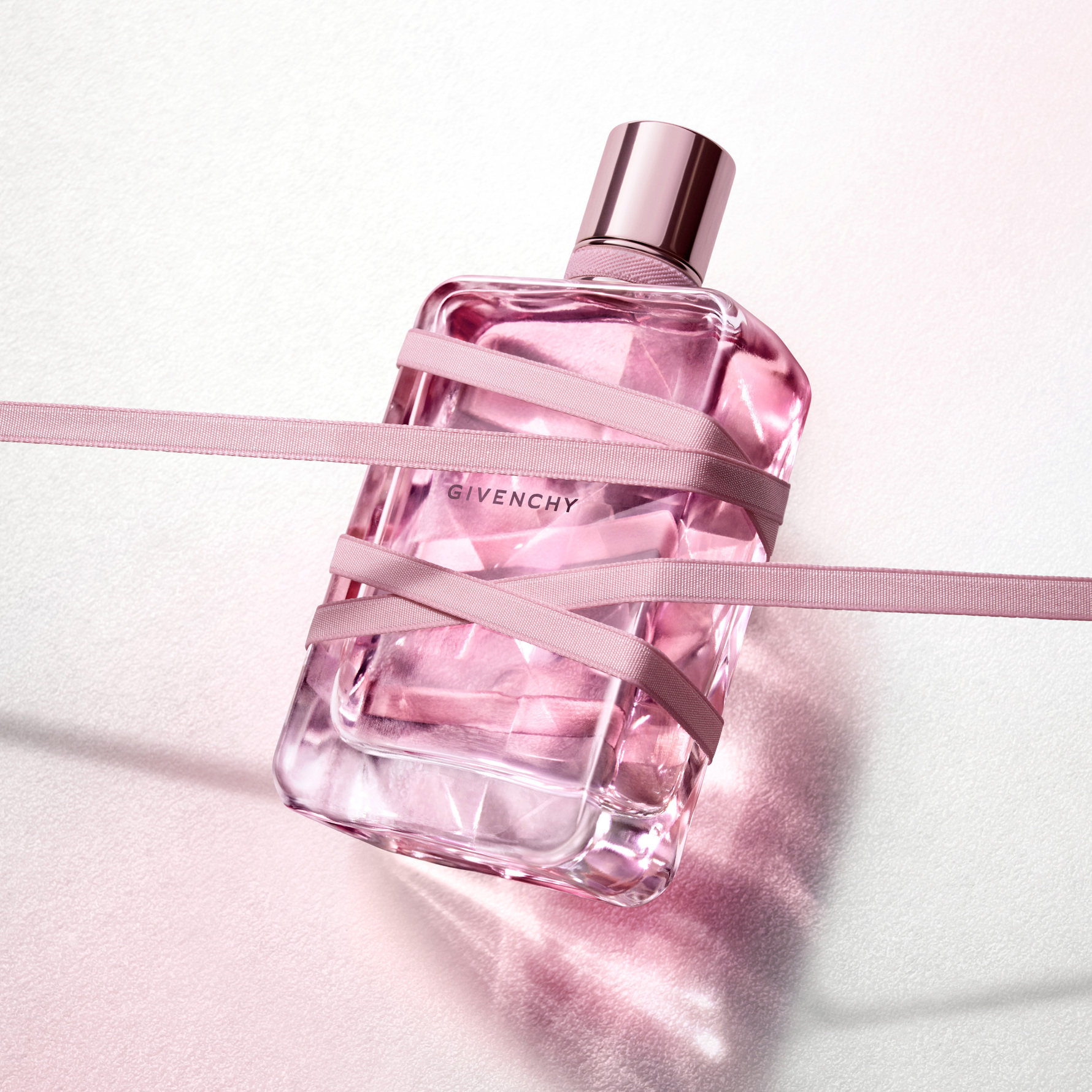 Osta Irresistible Eau de Parfum Very Floral 50 ml - Givenchy - KICKS