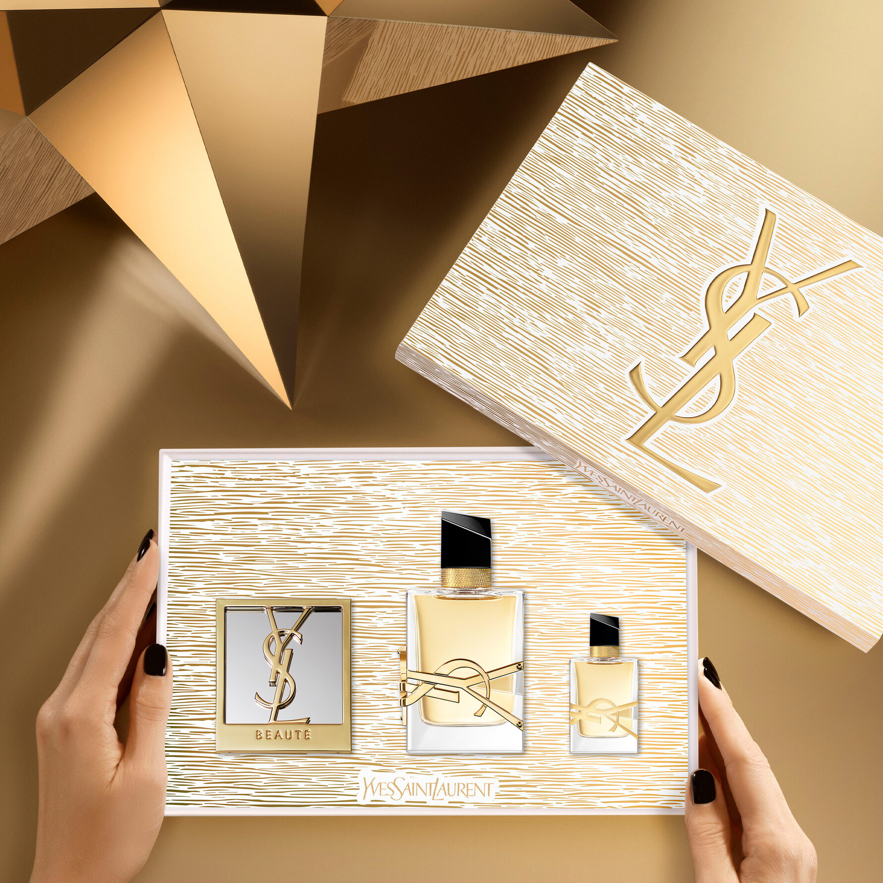 Kjøp Libre EdP 50 ml Gift Box - Yves Saint Laurent - KICKS