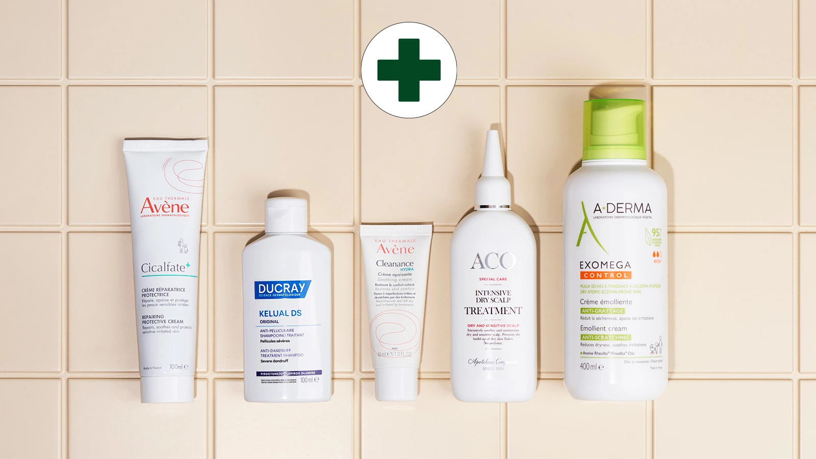 Fem dermatologiske produkter: Avène cremer, Ducray skælshampoo, ACO hovedbundsbehandling og A-Derma eksemcreme.