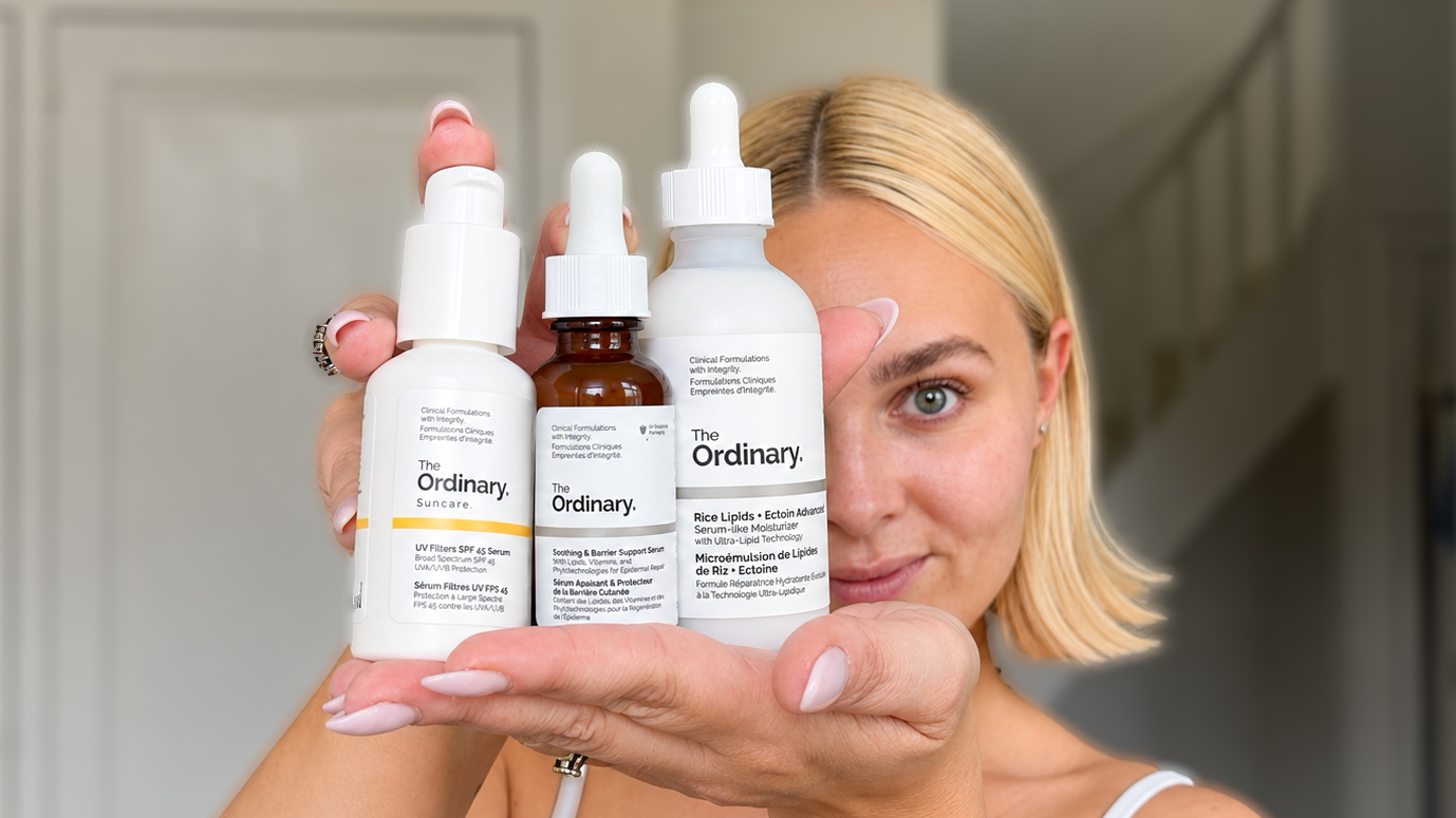 kvinde med tre the ordinary produkter