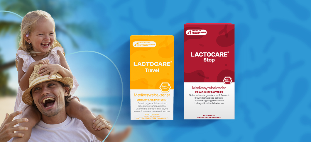 Lactocare topbanner med en smilende mand og et barn på stranden til venstre og produkterne Lactocare Travel og Lactocare Stop på blå baggrund til højre.