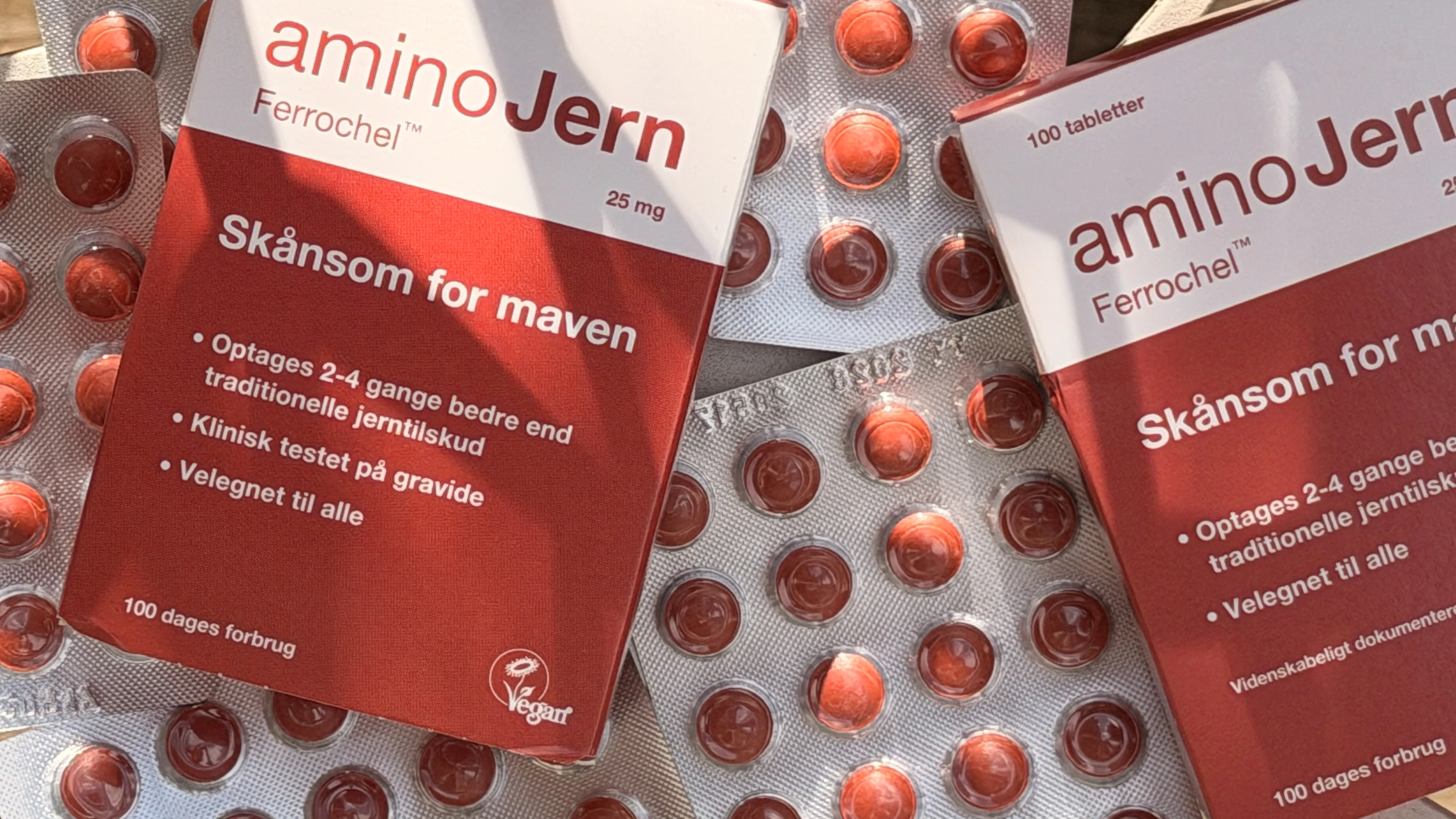 To pakker amino Jern Ferrochel™ 25 mg jerntilskud, skånsom for maven, optages 2-4 gange bedre, klinisk testet på gravide, velegnet til alle, vegansk, 100 tabletter til 100 dages forbrug.