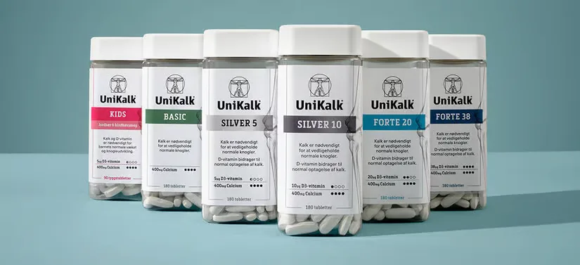 Her ses en masse UniKalk produkter på en blå baggrund.