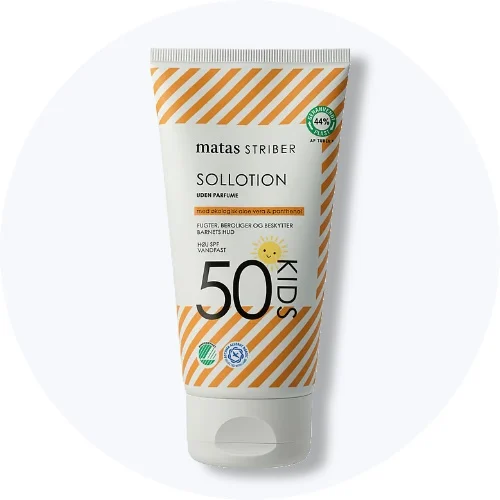 Her ses en Matas Striber Kids sollotion SPF 50 i hvid og orange emballage på en lys baggrund.