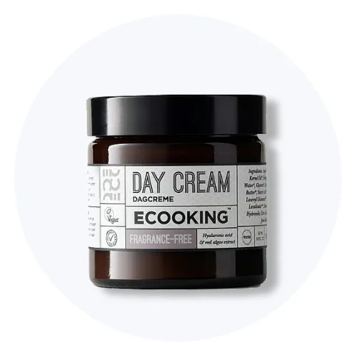 Ecooking Dagcreme i mørk krukke med sort låg, parfumefri, med hyaluronsyre og rødalgeekstrakt.