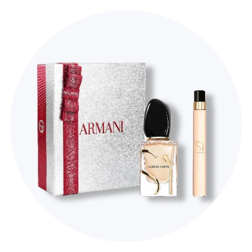 Armani gaveæske i sølv med rød sløjfe, en Si eau de parfum flaske og en Si rejse-spray.