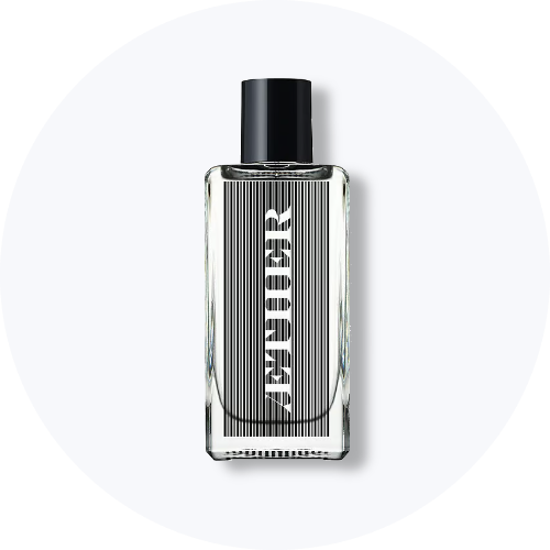 Her ses et billede af en parfumeflakon fra Æther placeret centralt mod en lys, rund baggrund. Flakonen er i klart glas med sort låg og har et grafisk sort-hvidt design på fronten med teksten “ÆTHER”.