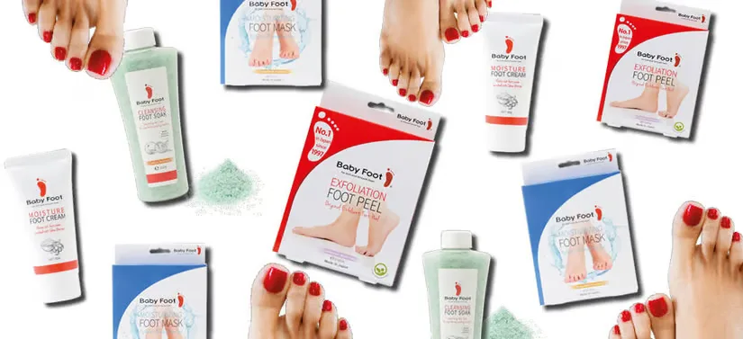 Her ses en hvid baggrund med fødder og forskellige produkter i røde, blå og grønne farver.