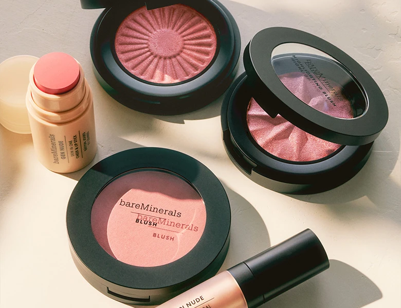 bareMinerals makeup: Gen Nude Dew In One Cheek & Lip Stick, en mat blush og to shimmere highlighting blushes.