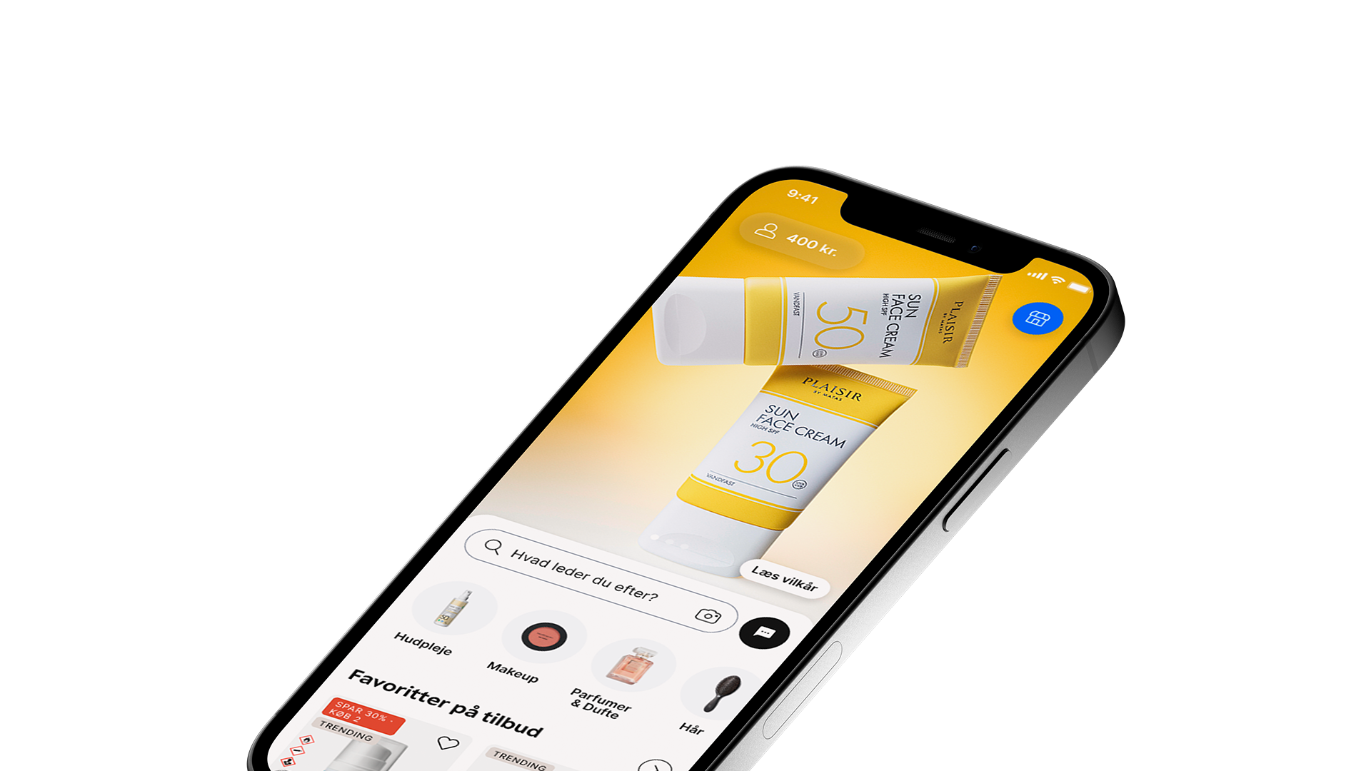 En smartphone viser en app med to tuber Plaisir Sun Face Cream SPF 50 og SPF 30, en søgefelt med 'Hvad leder du efter?' og produktkategorier.