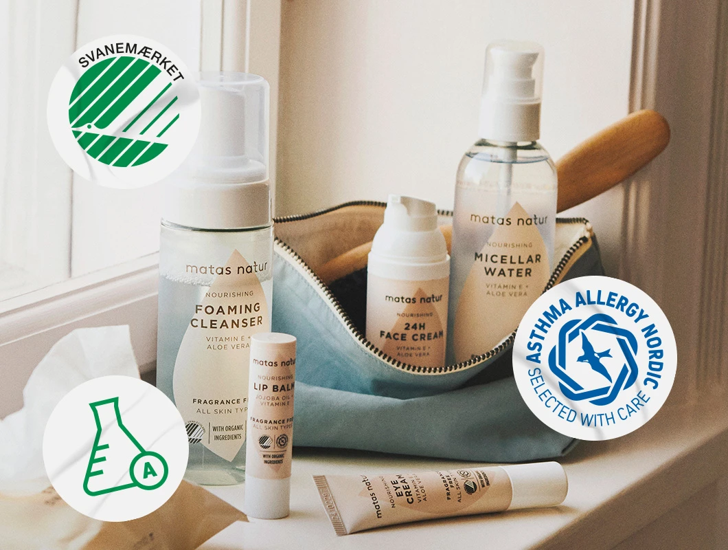 Her ses Matas Natur hudplejeprodukter ved et vindue sammen med mærker for Svanemærket og Asthma Allergy Nordic.