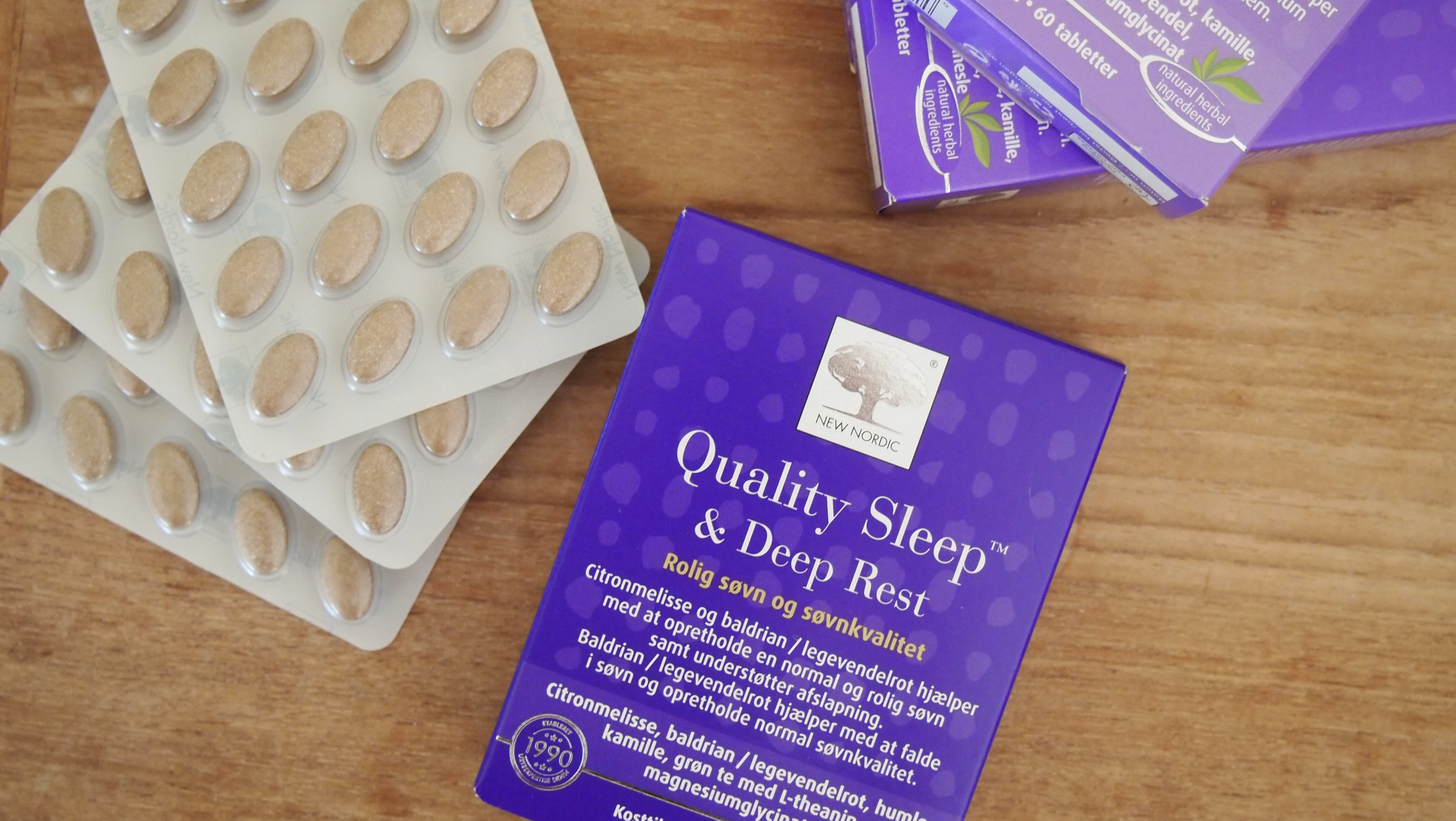 New Nordic Quality Sleep & Deep Rest tabletter i lilla æske. Fremmer rolig søvn og søvnkvalitet med citronmelisse og baldrian.
