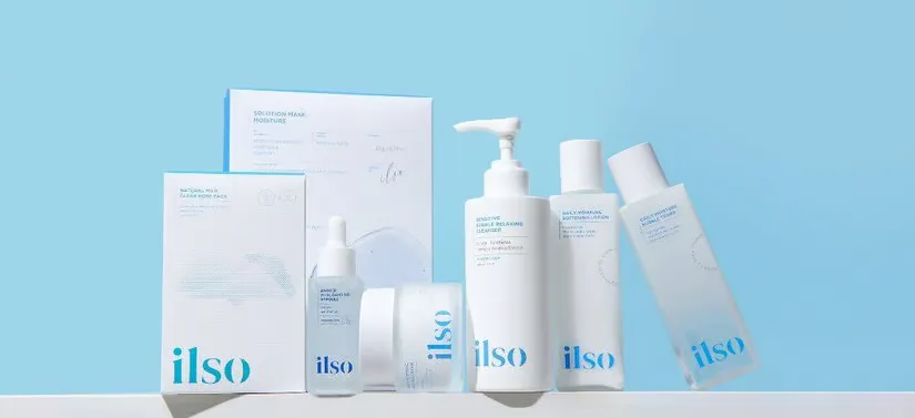 Her ses flere Ilso produkter stående i midten på den lyseblå baggrund.