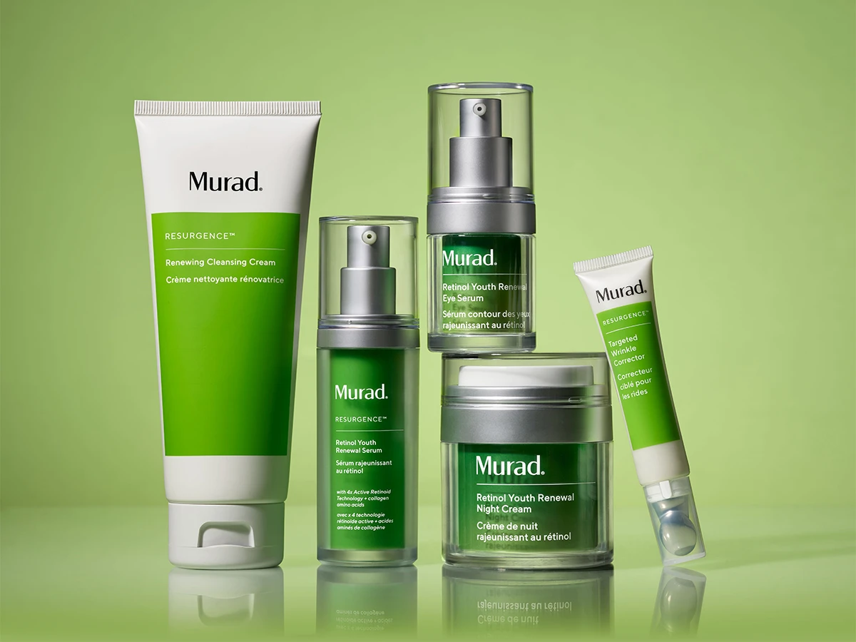 Fem Murad Resurgence og Retinol Youth Renewal produkter: Renewing Cleansing Cream, Retinol Youth Renewal Serum, Retinol Youth Renewal Eye Serum, Retinol Youth Renewal Night Cream og Targeted Wrinkle Corrector.