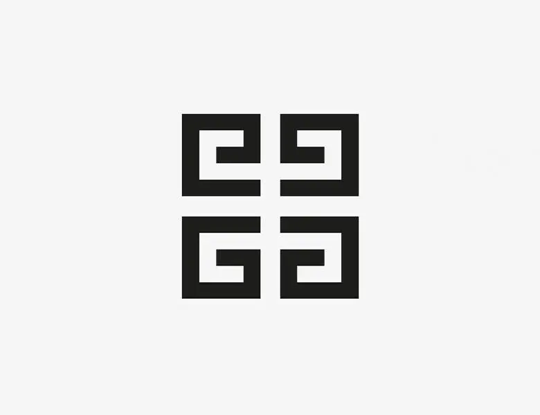 Her ses Givenchys sorte logo på en lysegrå baggrund.