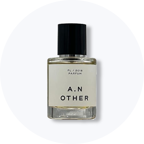 Her ses en parfume fra A. N Other