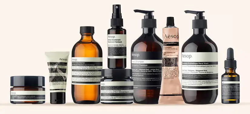 Aesop produkter vises stående på billedet