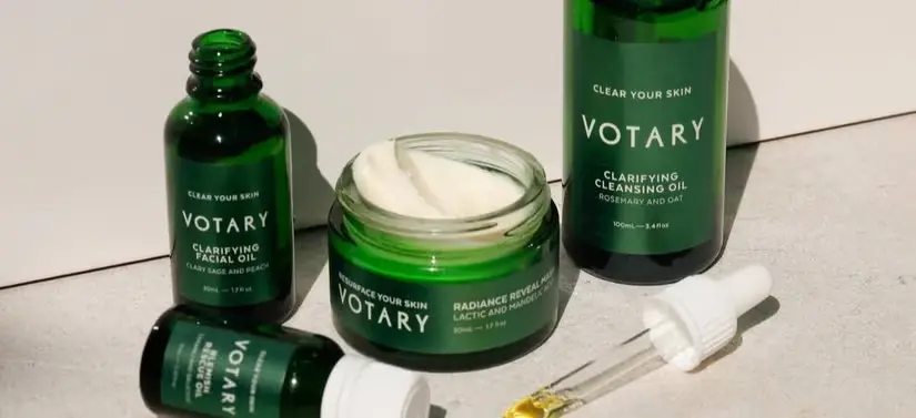 Her ses fire grønne produkter på en lys baggrund.