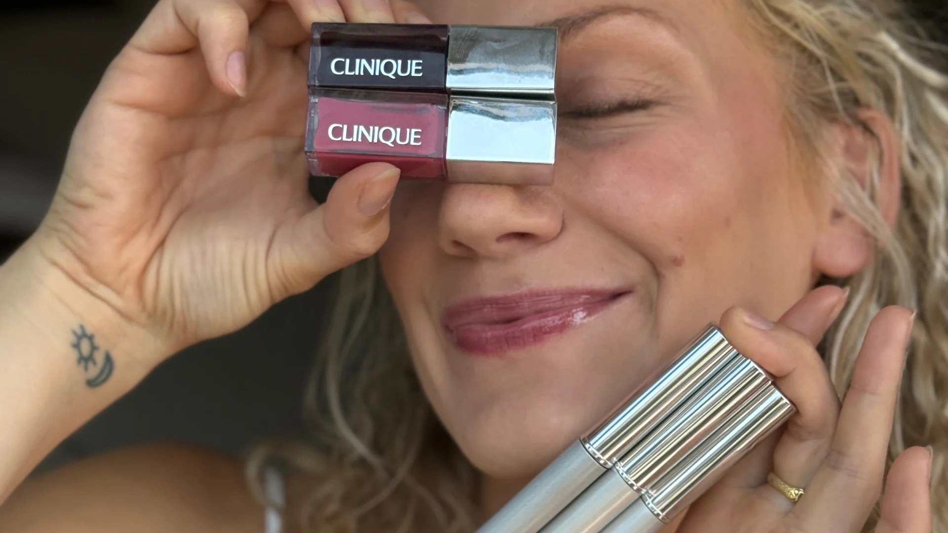 Clinique16-9.png