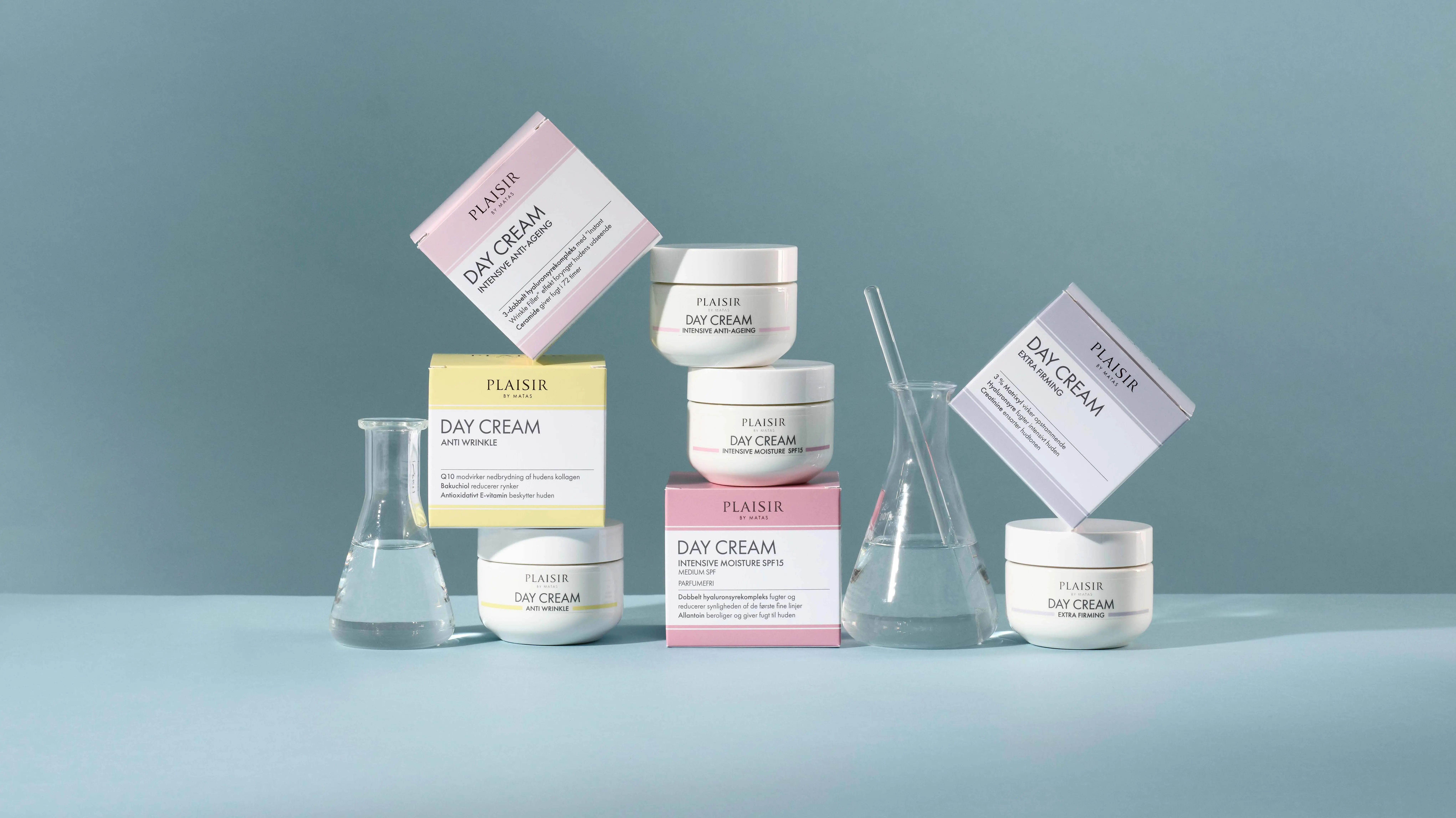 Ansigt_DayCream_familie_dustyblue_bagg.jpg