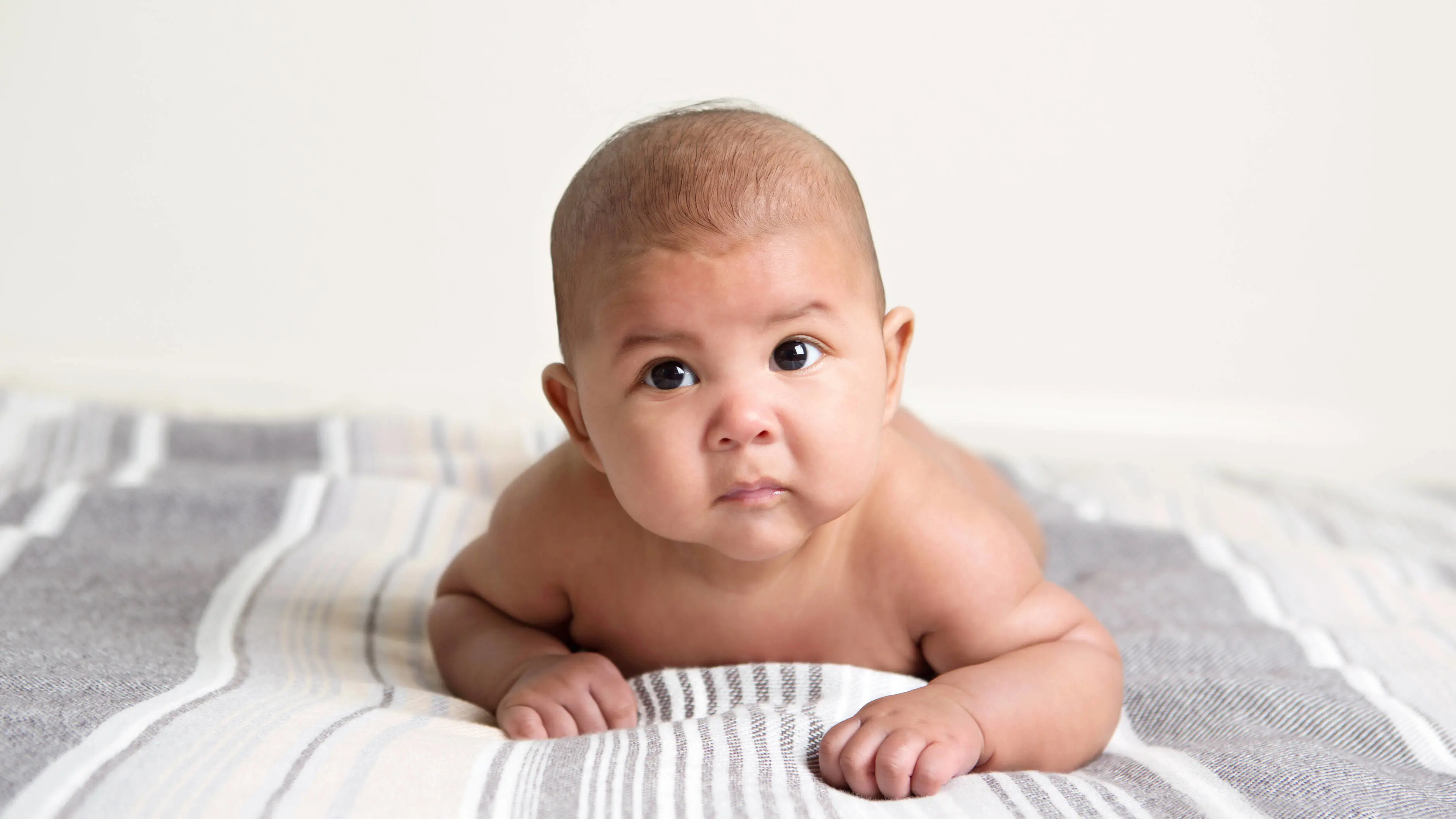 topbanner baby hoved.jpg