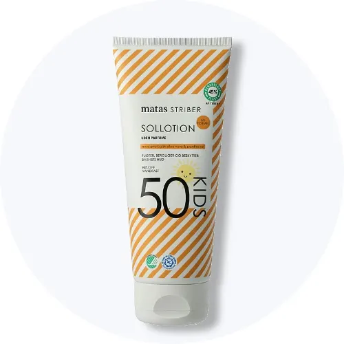 Her ses en solcreme med faktor 50. Den er fra Matas og er til børn.