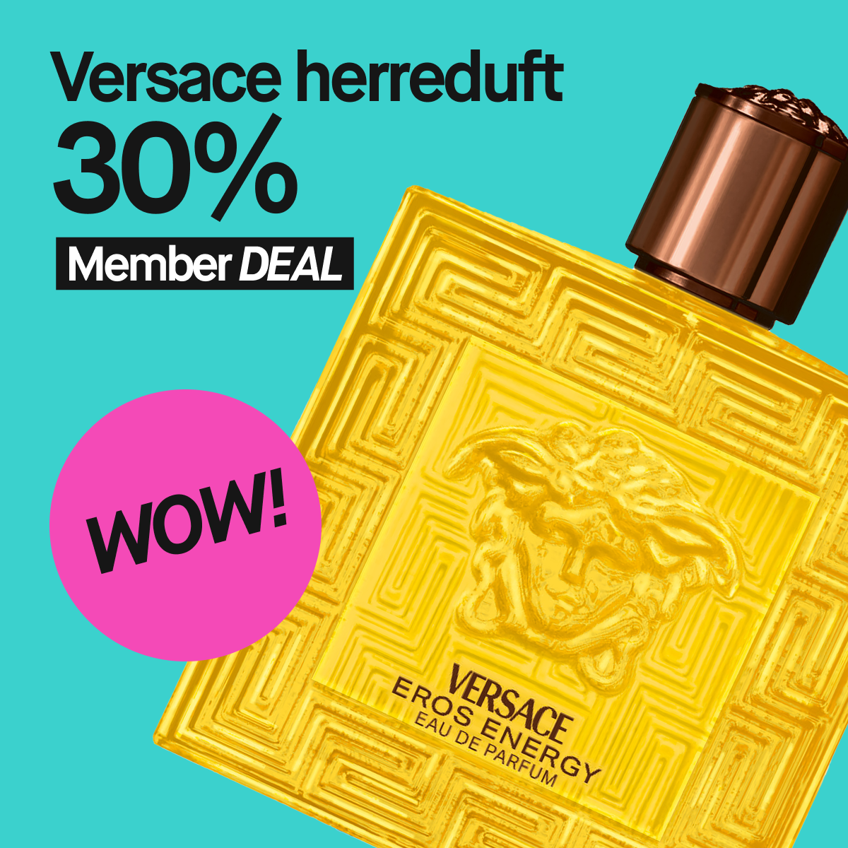  Bilden visar en gullfarget flaske av Versace Eros Energy Eau de Parfum mot en turkis bakgrunn