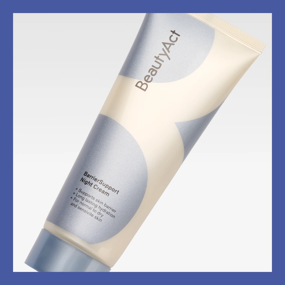 BeautyAct BarrierSupport Night Cream -yövoide beige-sinisessä tuubissa.