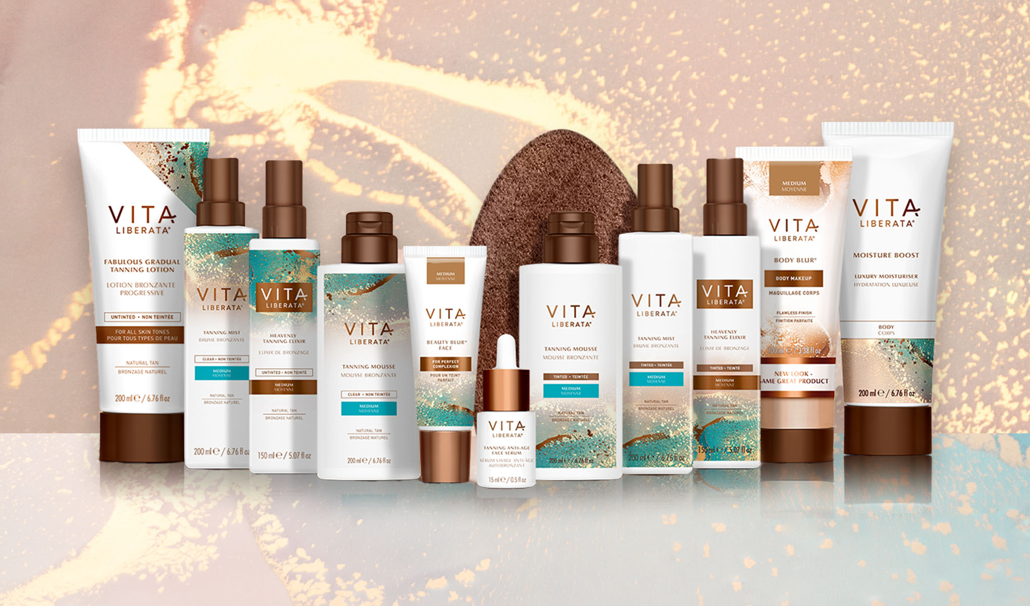 En rad olika hudvårdsprodukter från Vita Liberata. Produkterna är arrangerade på en ljus bakgrund med gyllene detaljer.