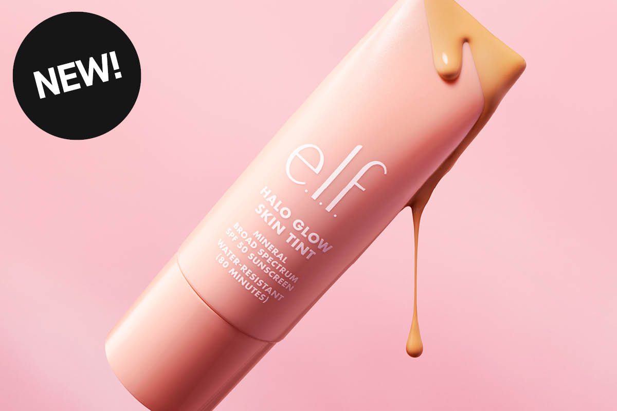 rosa elf halo glow tube, med dryppende foundation på en dus rosa bakgrunn