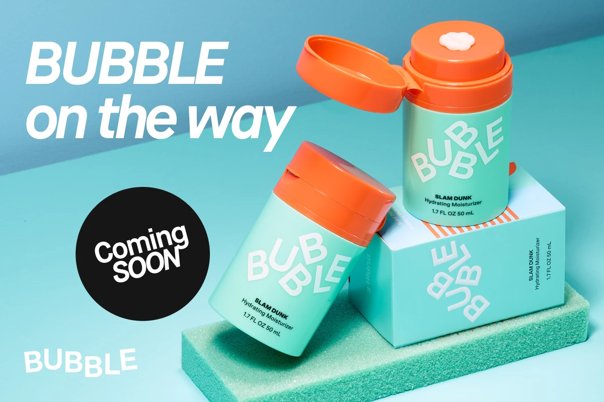 Två Bubble Slam Dunk återfuktande krämer i turkos förpackning, med texten ”BUBBLE on the way” och ”Coming soon”.
