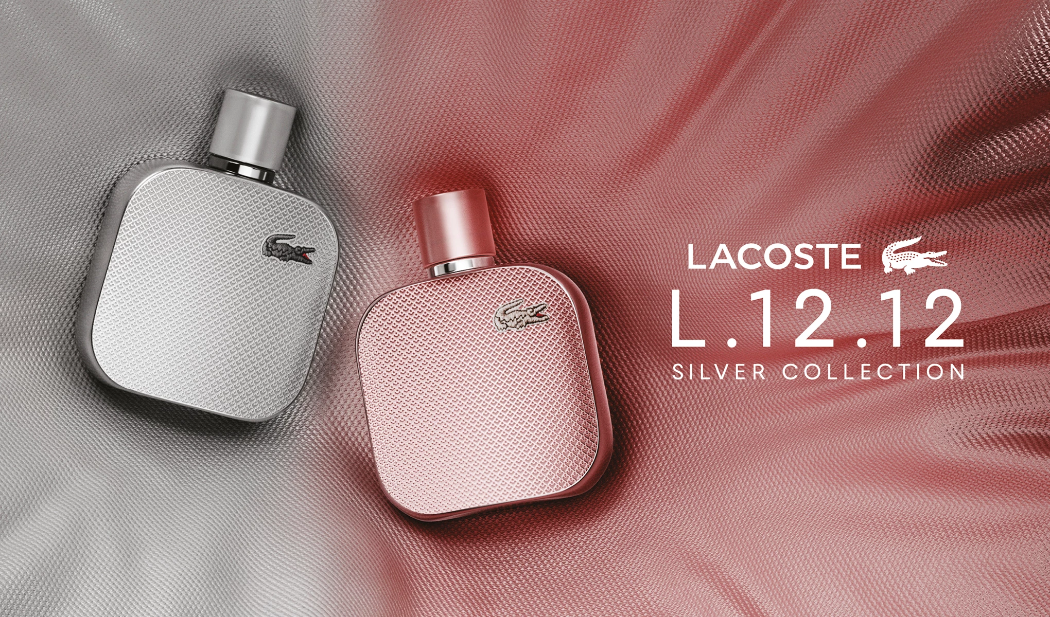 En person kledd i en hvit Lacoste-skjorte sitter foran et vindu med utsikt over en bygning med klassisk arkitektur. Ved siden av personen står en flaske med Lacoste Original Eau de Parfum. Teksten «Lacoste» og Lacoste-logoen med en grønn krokodille er plassert over parfymeflasken.