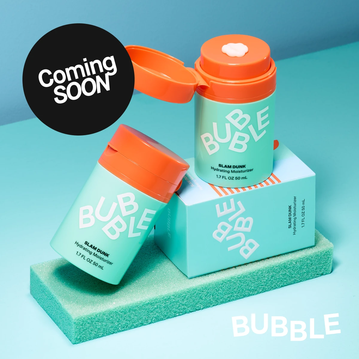 To Bubble Slam Dunk fuktighetskremer i turkis emballasje, med teksten «BUBBLE on the way» og «Coming soon».