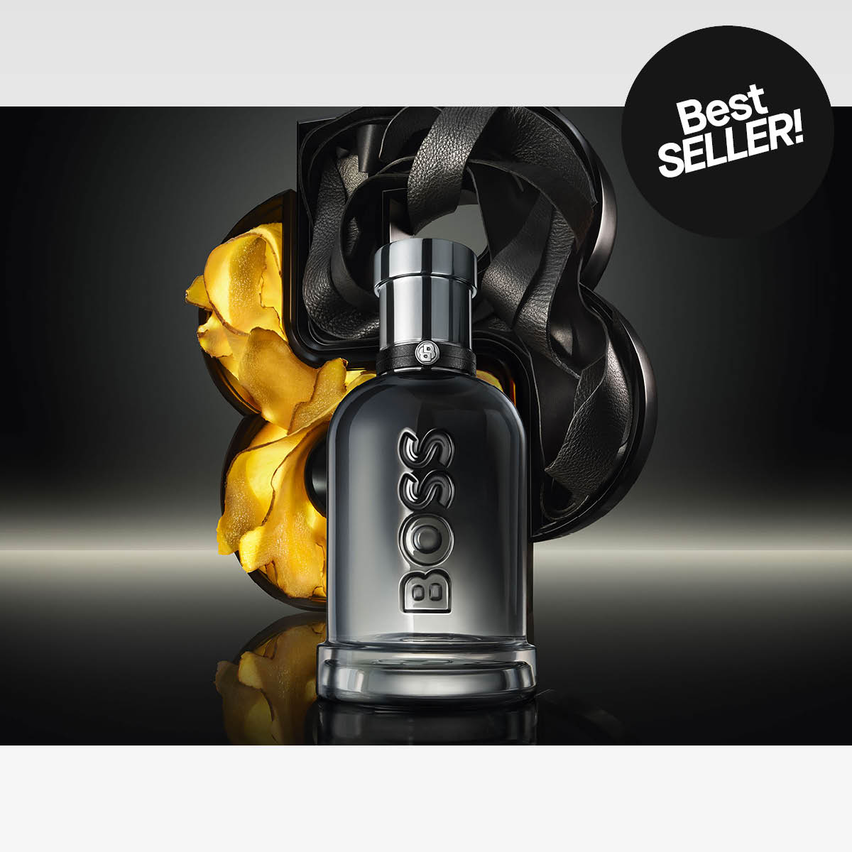 Svart flaska från Hugo Boss med nyheten Bottled Beyond.