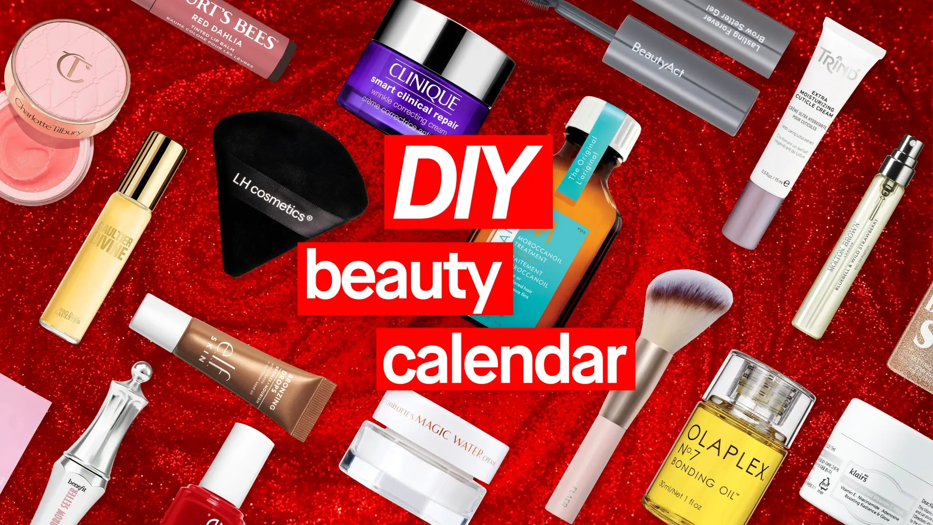 Ett collage av kosmetika, hudvård och doftprodukter på en röd glittrande bakgrund. Texten i bilden lyder 'DIY beauty calendar'.