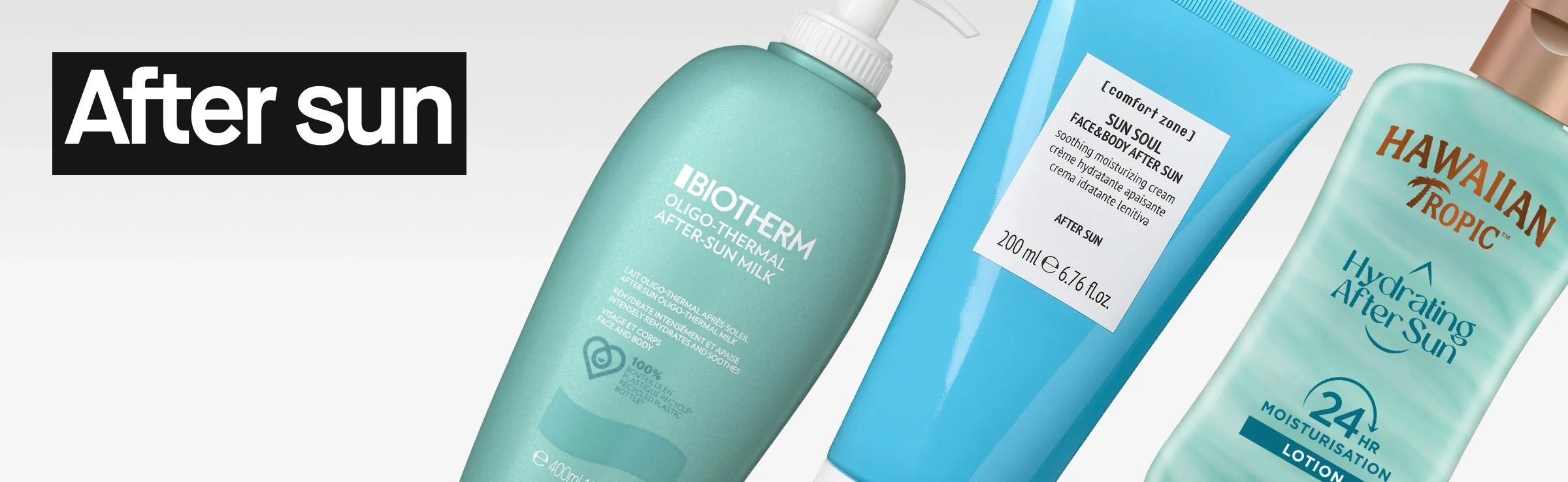 After Sun-produkter mot ljus bakgrund: Biotherm Oligo-Thermal After-Sun Milk i turkos flaska med pump, Comfort Zone Sun Soul Face & Body After Sun i blå tub 200 ml samt Hawaiian Tropic Hydrating After Sun 24h Moisturisation Lotion i turkos flaska. Texten ”After sun” visas i svart ruta uppe till vänster.