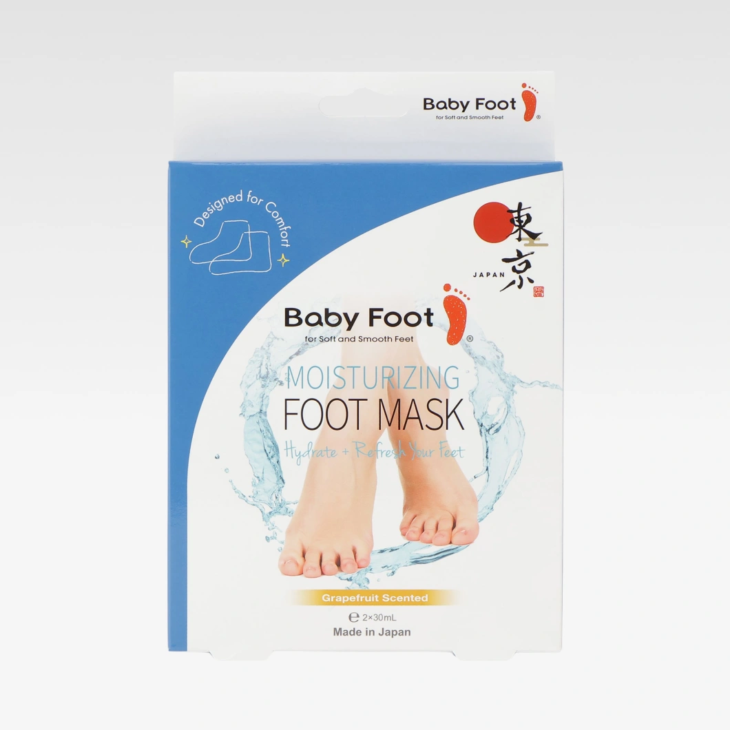 Baby Foot Moisturizing Foot Mask -jalkanaamio sinivalkoisessa pakkauksessa, jossa näkyy jalat ja vesiroiskeita. Pakkauksessa näkyvät tekstit “MOISTURIZING FOOT MASK”, “Hydrate + Refresh Your Feet”, “Grapefruit Scented”, “2x30ml” ja “Made in Japan”.