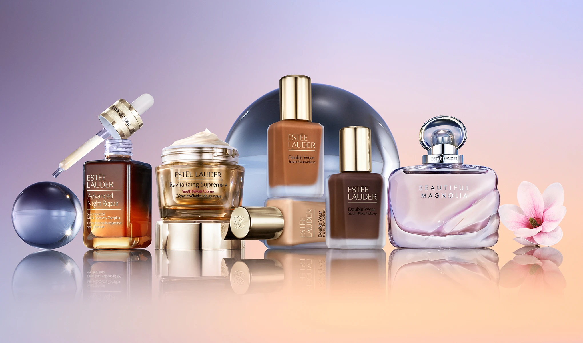 Estee Lauder -tuotteita: Advanced Night Repair -seerumi, Revitalizing Supreme+ -kasvovoide, Double Wear -meikkivoiteet ja Beautiful Magnolia -hajuvesi.