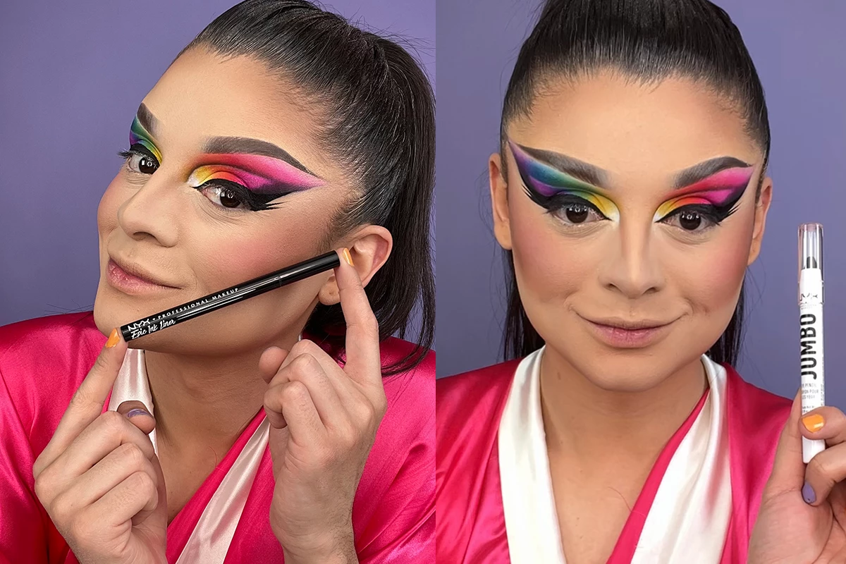 En person med suddat ansikte håller upp en sminkprodukt och pekar på sitt öga mot en lila bakgrund.