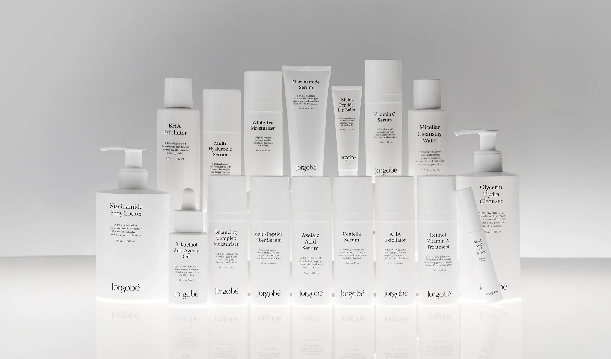 Jorgobé hudpleieprodukter, inkludert serum, fuktighetskremer, renseprodukter og eksfolianter.