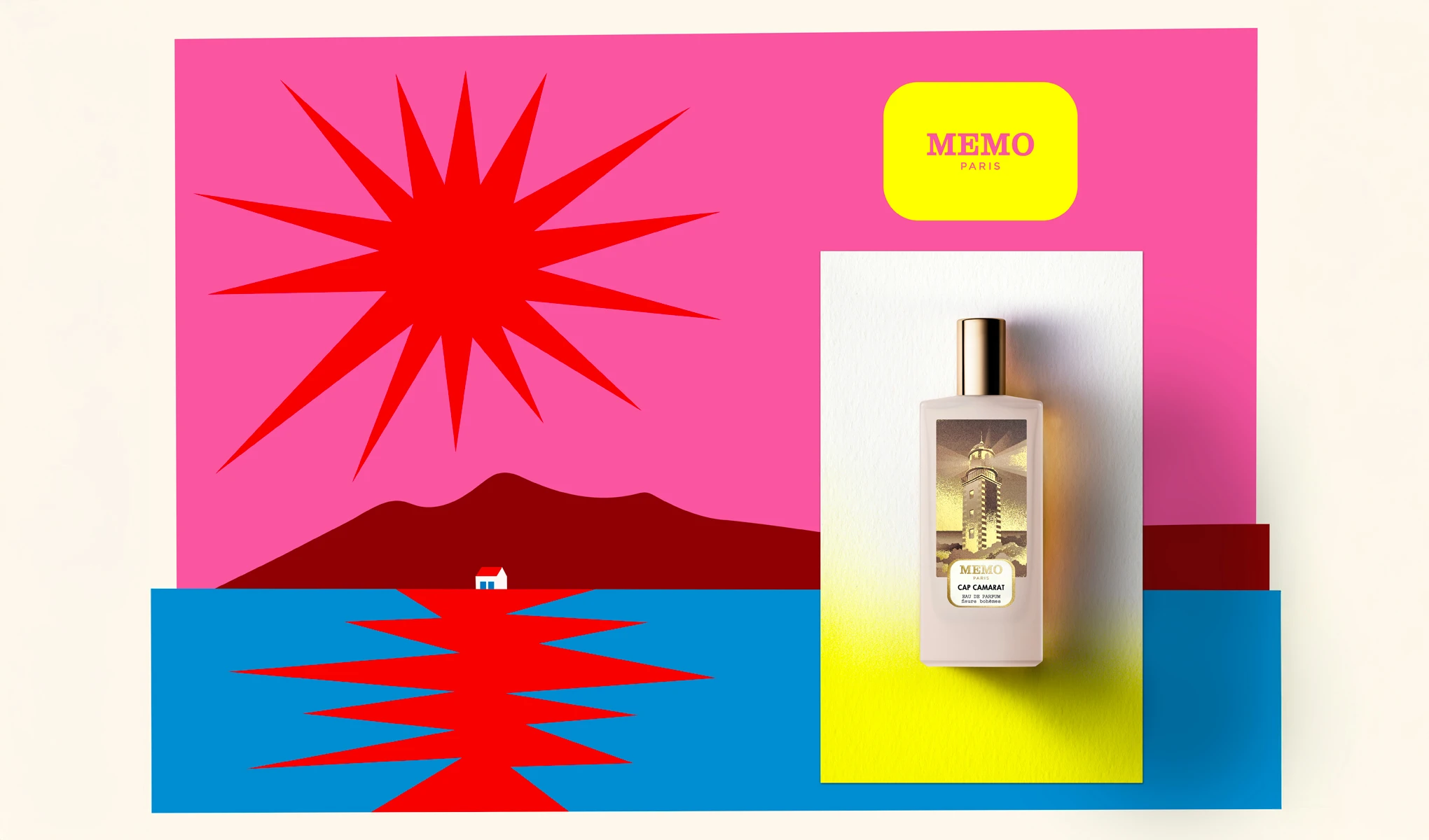 Memo Paris Cap Camarat Eau de Parfum -hajuvesipullo on vaaleaa taustaa vasten, jossa alhaalla keltainen sävy. Värikäs graafinen tausta, jossa pinkki taivas, punainen aurinko ja sininen vesi sekä teksti “MEMO PARIS” keltaisessa laatikossa.